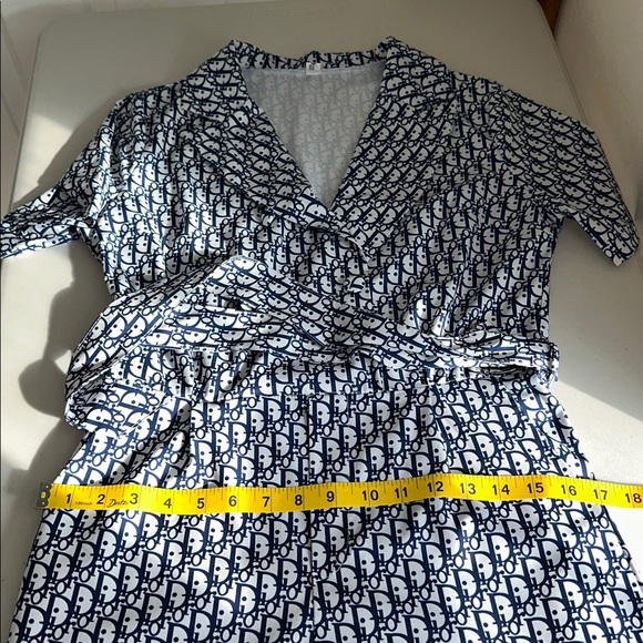 Navy & White Printed Wrap Romper with Belt Size Medium - Picture 11 of 16
